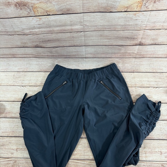 Athleta Crop Joggers Size 4 - Picture 2 of 6